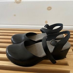 Dansko Sam clog, size 39